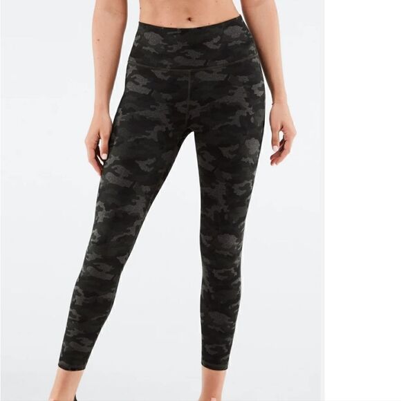 Fabletics Define High-Waisted 7/8 Legging charcoal camo size XS - Picture 3 of 7